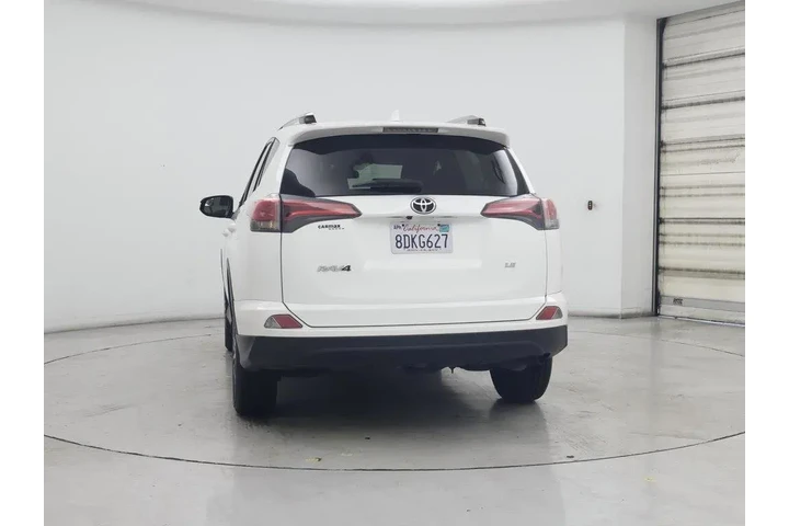 $19998 : Toyota RAV4 2018 LE 4dr SUV image 6