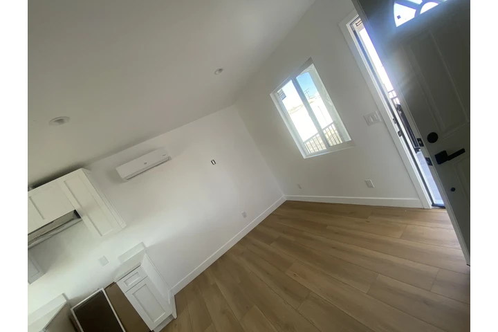 $2650 : Se renta image 6