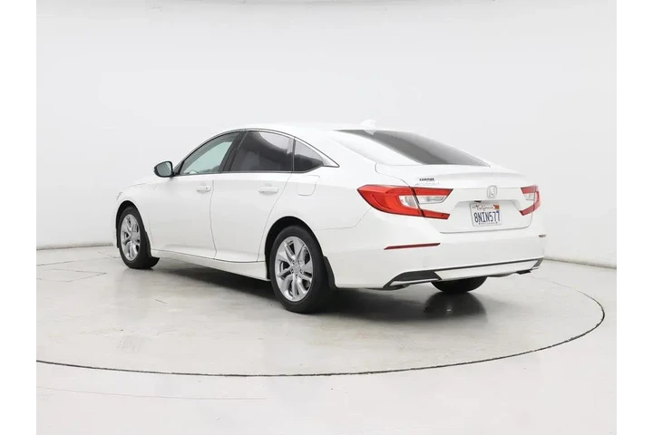 $18998 : Honda Accord 2019 LX 4dr Sed image 2