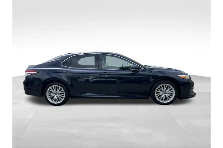 $19588 : Silver Certified 2018 Camry X image 6