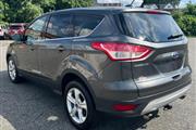 $7900 : Used 2015 Escape FWD 4dr SE f thumbnail