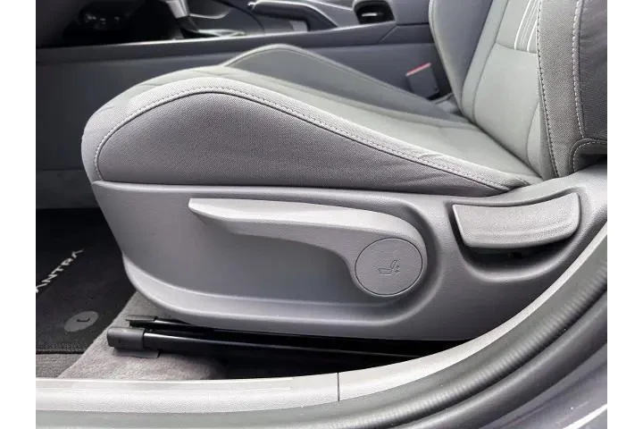 $17888 : Hyundai ELANTRA 2023 SEL 4dr image 10