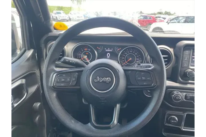 $33990 : Jeep Wrangler Unlimited 2020 image 7