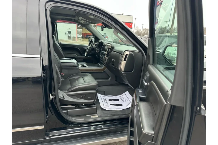 $25980 : 2018 GMC Sierra 1500 4WD Crew image 8