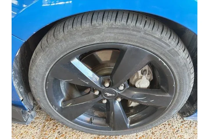 $26467 : Ford Mustang 2019 GT 2dr Fas image 2