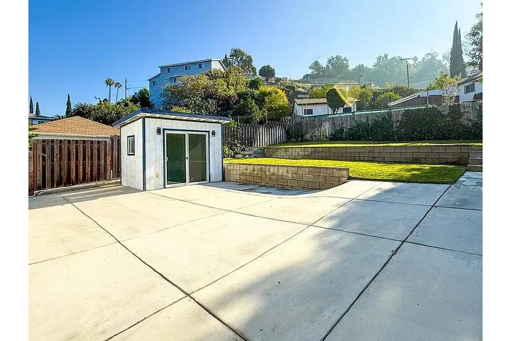 $1025 : 3 dormitorios en El Sereno image 8