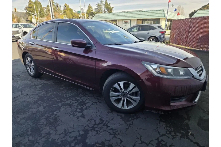$12950 : Honda Accord 2013 LX 4dr Sed image 3