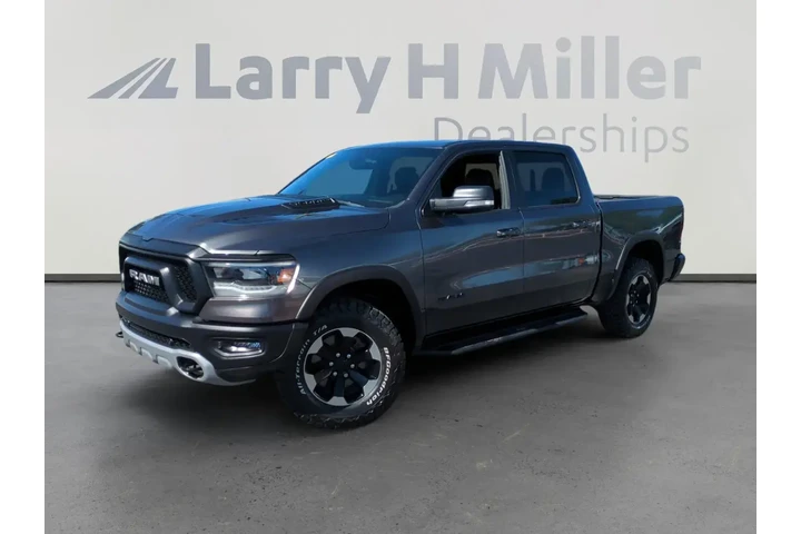 $38215 : Ram 1500 2020 4x4 Rebel 4dr image 1