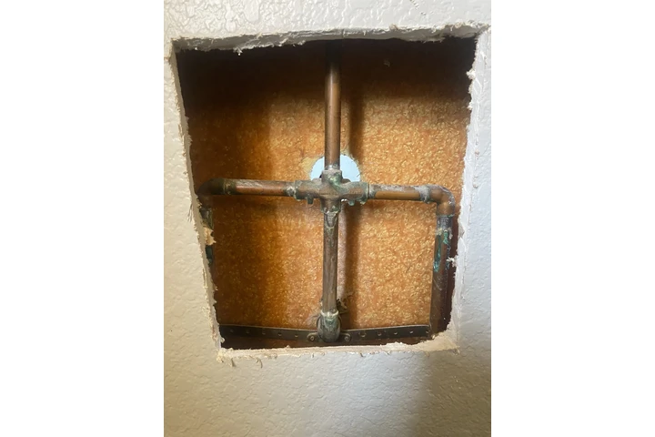 Plomero/plumber image 2