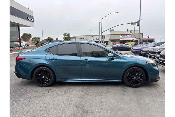 $29888 : Toyota Camry 2025 SE 4dr Sed image 7