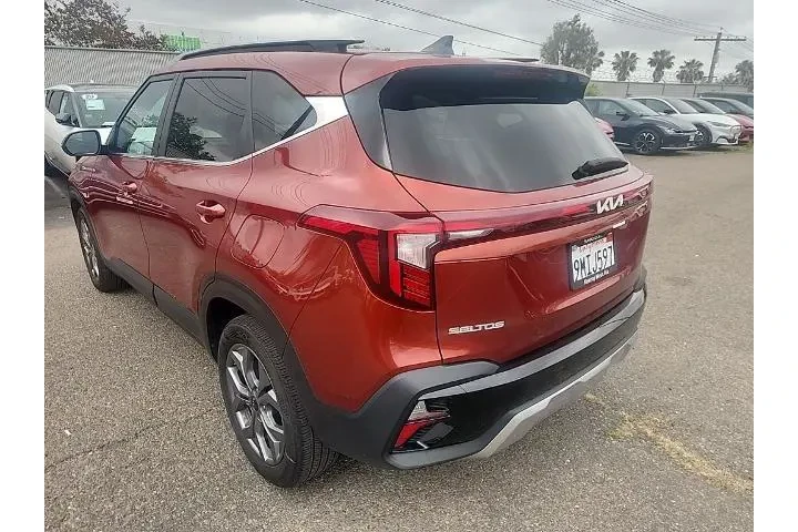 $23391 : Kia Seltos 2024 S 4dr SUV image 8