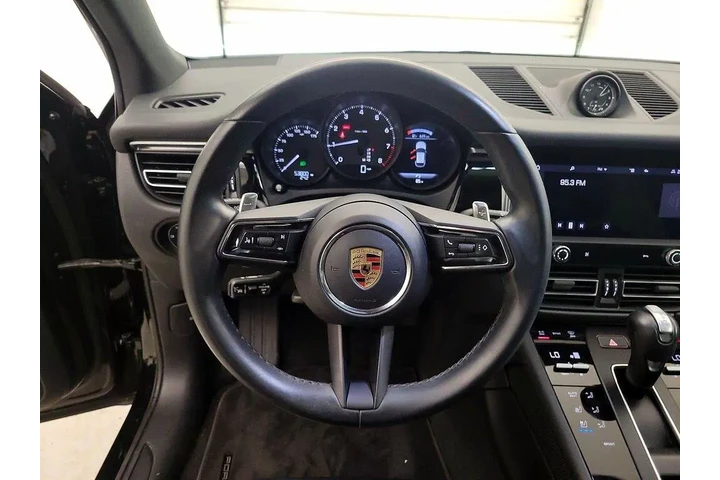 $38998 : Porsche Macan 2023 AWD T 4dr image 10