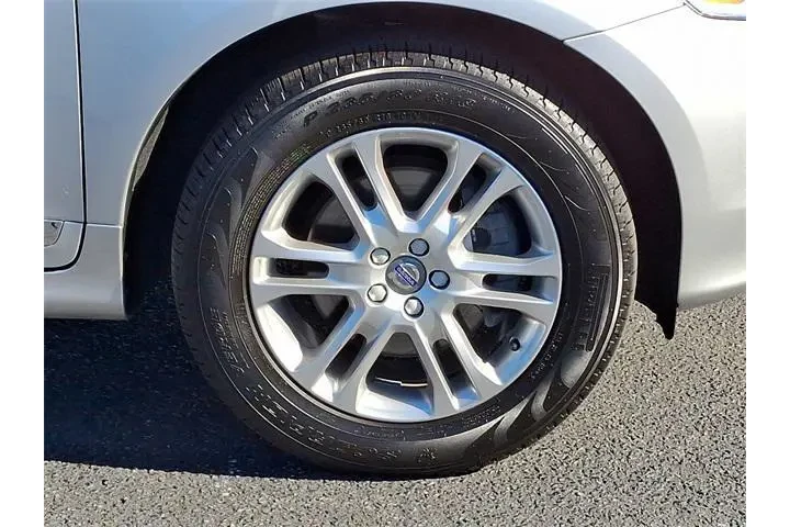 $15828 : Volvo XC60 2016 T5 Drive-E P image 8