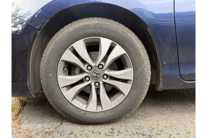 $12500 : Honda Accord 2013 LX 4dr Sed image 9
