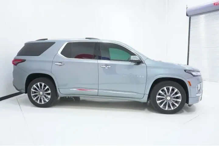$38950 : Chevrolet Traverse 2023 Prem image 4