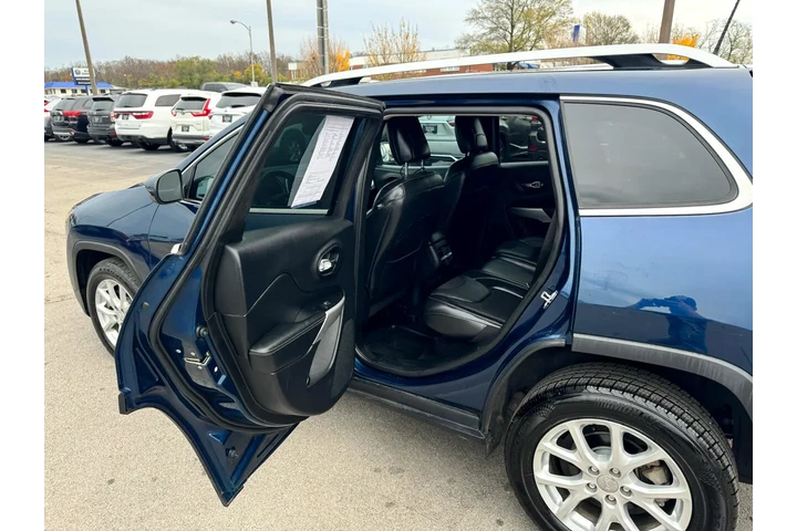 $12980 : 2018 Cherokee Latitude Plus F image 7