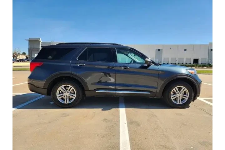 $29999 : Ford Explorer 2023 XLT 4dr S image 4