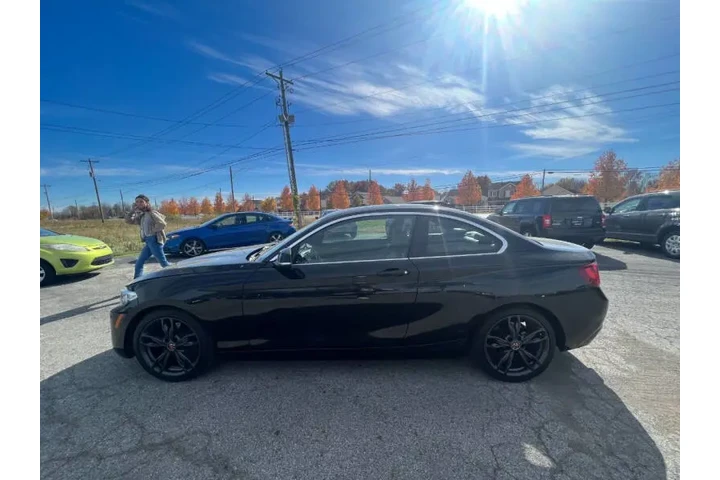 2014 BMW 2 Series 228i image 7