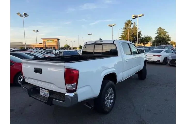 $28890 : Toyota Tacoma 2016 4x4 SR5 V image 6