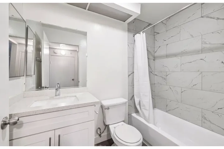 $2350 : Los Angeles image 7