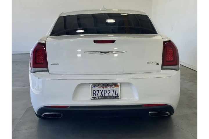 $18991 : Chrysler 300 2019 AWD S 4dr image 3