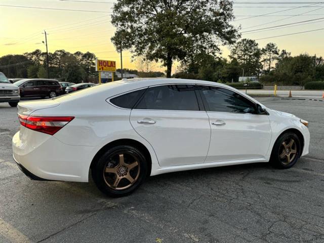 2013 Avalon XLE Premium image 6