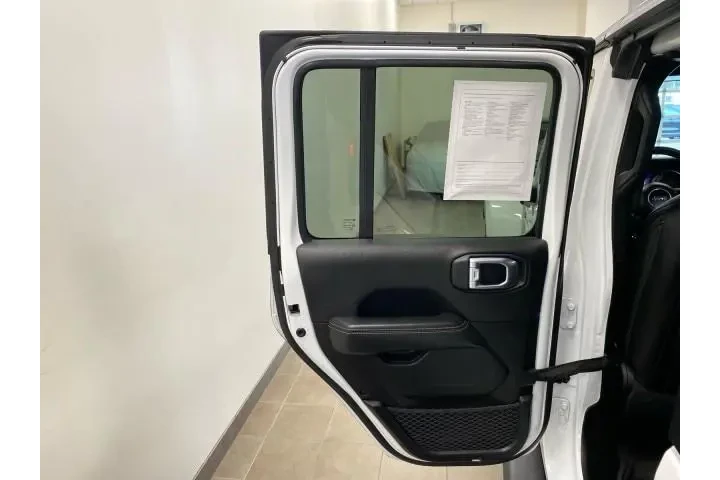 $33990 : Jeep Wrangler 2023 4x4 Sahar image 9