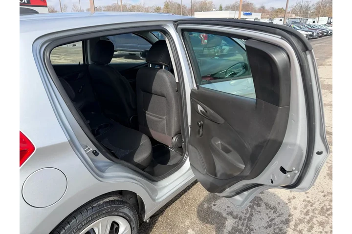 2021 Spark LS image 9