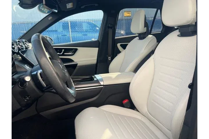 $38994 : Mercedes-Benz GLC 2023 GLC 3 image 10