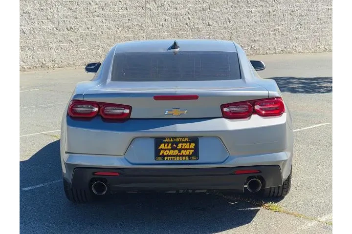 $24900 : Chevrolet Camaro 2023 LT 2dr image 5