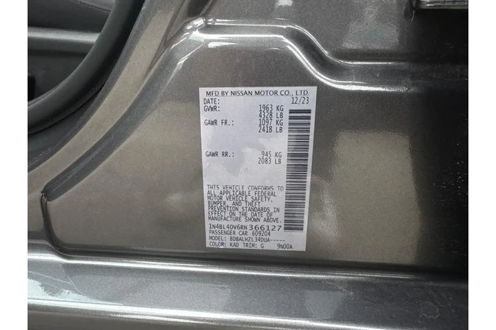 2024 Altima 2.5 SV image 10