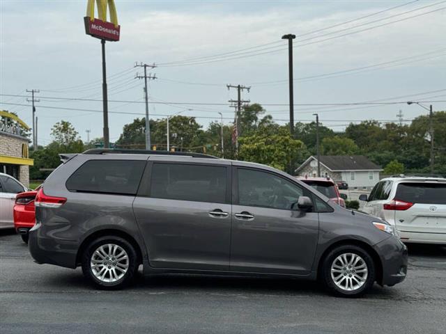 $14495 : 2014 Sienna XLE 8-Passenger image 7