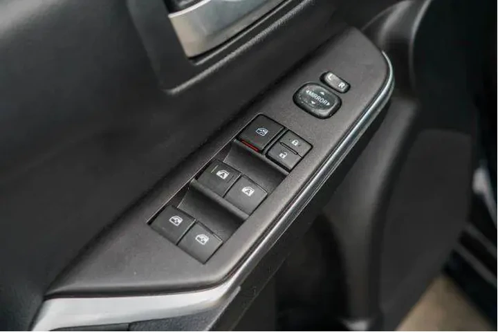 $12999 : Toyota Camry 2017 SE 4dr Sed image 10