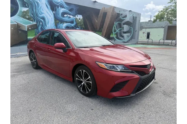 $16899 : 2019 Camry SE image 8