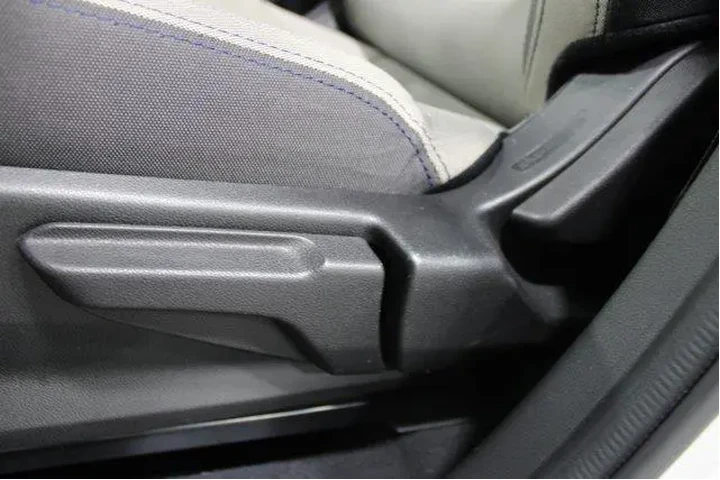 $28985 : Subaru Forester 2025 AWD Bas image 4