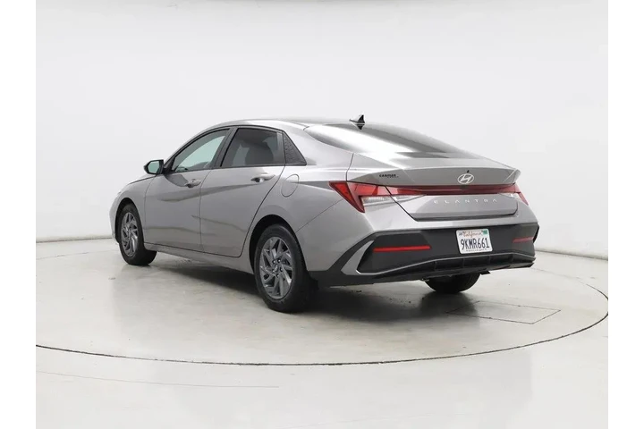 $20998 : Hyundai ELANTRA 2024 SEL 4dr image 2