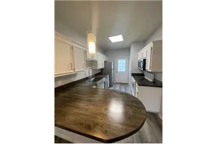 $2950 : Rental property with 4 bedro image 8