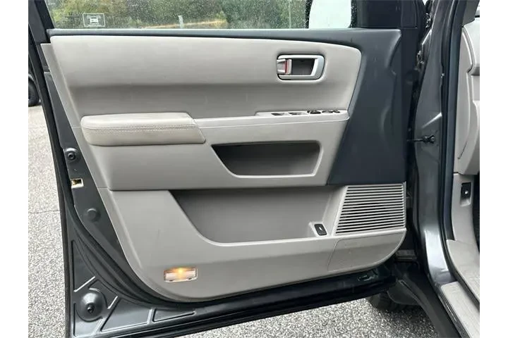 $9748 : Honda Pilot 2011 4x4 EX-L 4d image 10