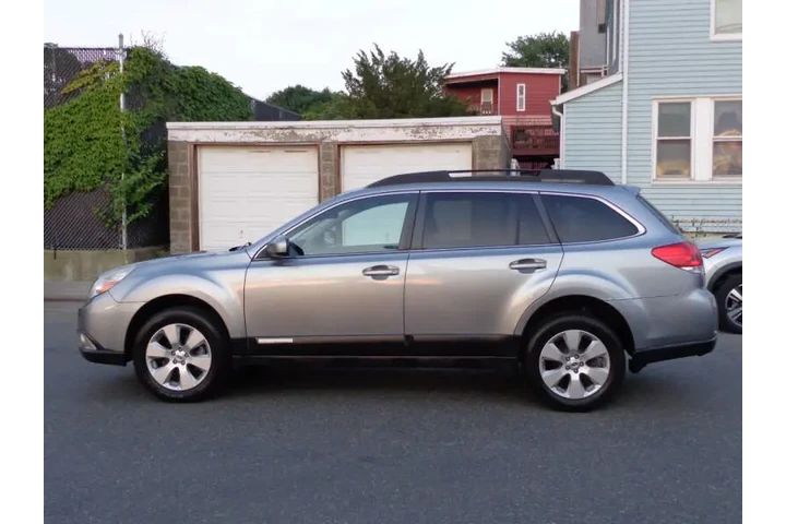 $8450 : 2011 Outback 2.5i Limited image 9