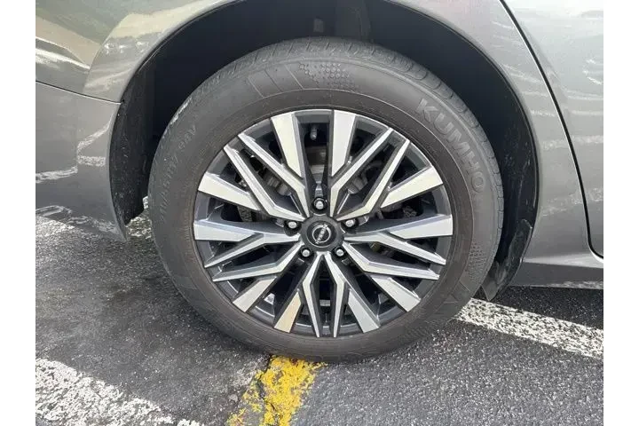 $19490 : Nissan Altima 2023 2.5 SV 4d image 8