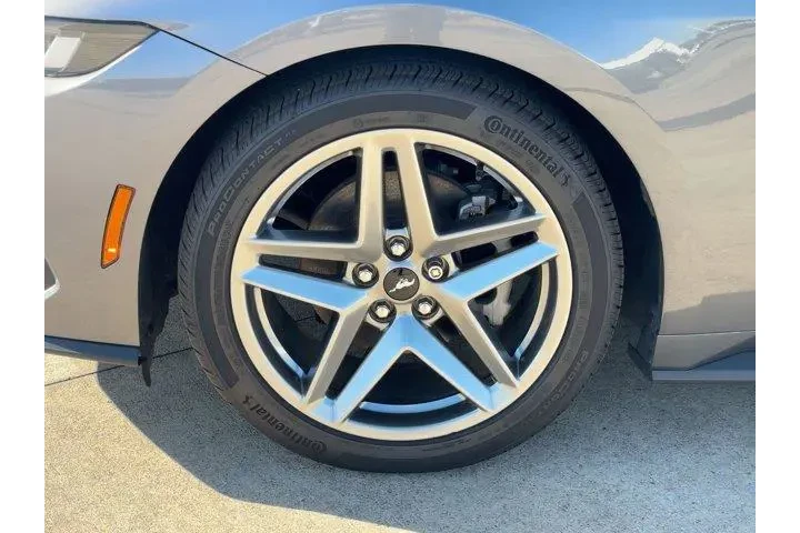 $27999 : Ford Mustang 2024 EcoBoost 2 image 10