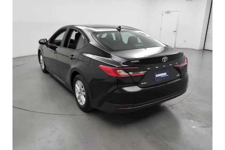 $28998 : Toyota Camry 2025 LE 4dr Sed image 7