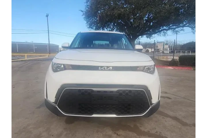 $17998 : Kia Soul 2023 LX 4dr Crossov image 5