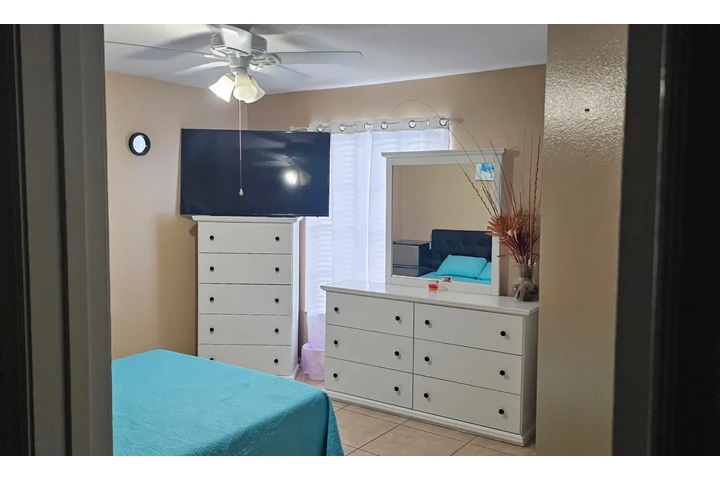 $750 : Cuarto para renta image 1