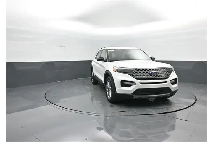 $31733 : Ford Explorer 2023 AWD Limit image 2