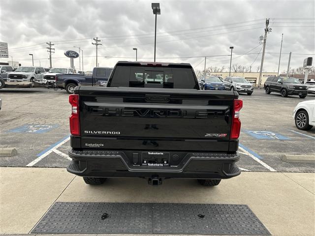 $67999 : 2024 Silverado 1500 ZR2 Truck image 5