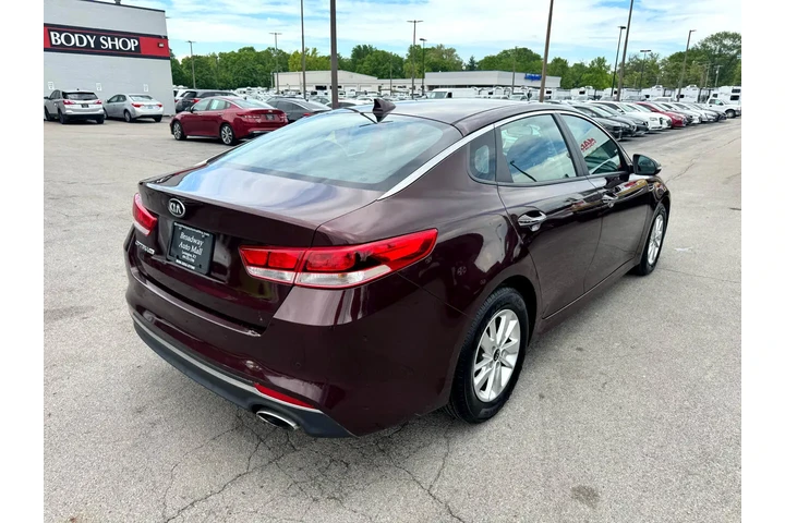 $12580 : 2018 Optima LX Auto image 2