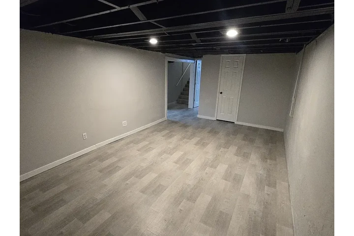 $1350 : House for rent in Wichita KS image 8