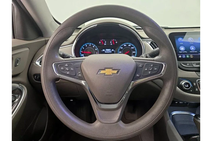 $17998 : Chevrolet Malibu 2020 LT 4dr image 10