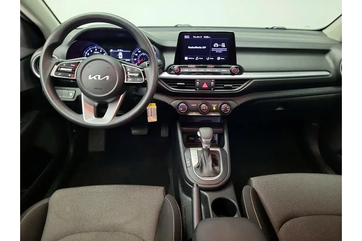 $19998 : Kia Forte 2023 LXS 4dr Sedan image 9